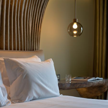 Vila Foz Hotel & Spa - Member Of Design Hotels Porto Ngoại thất bức ảnh A room at the hotel