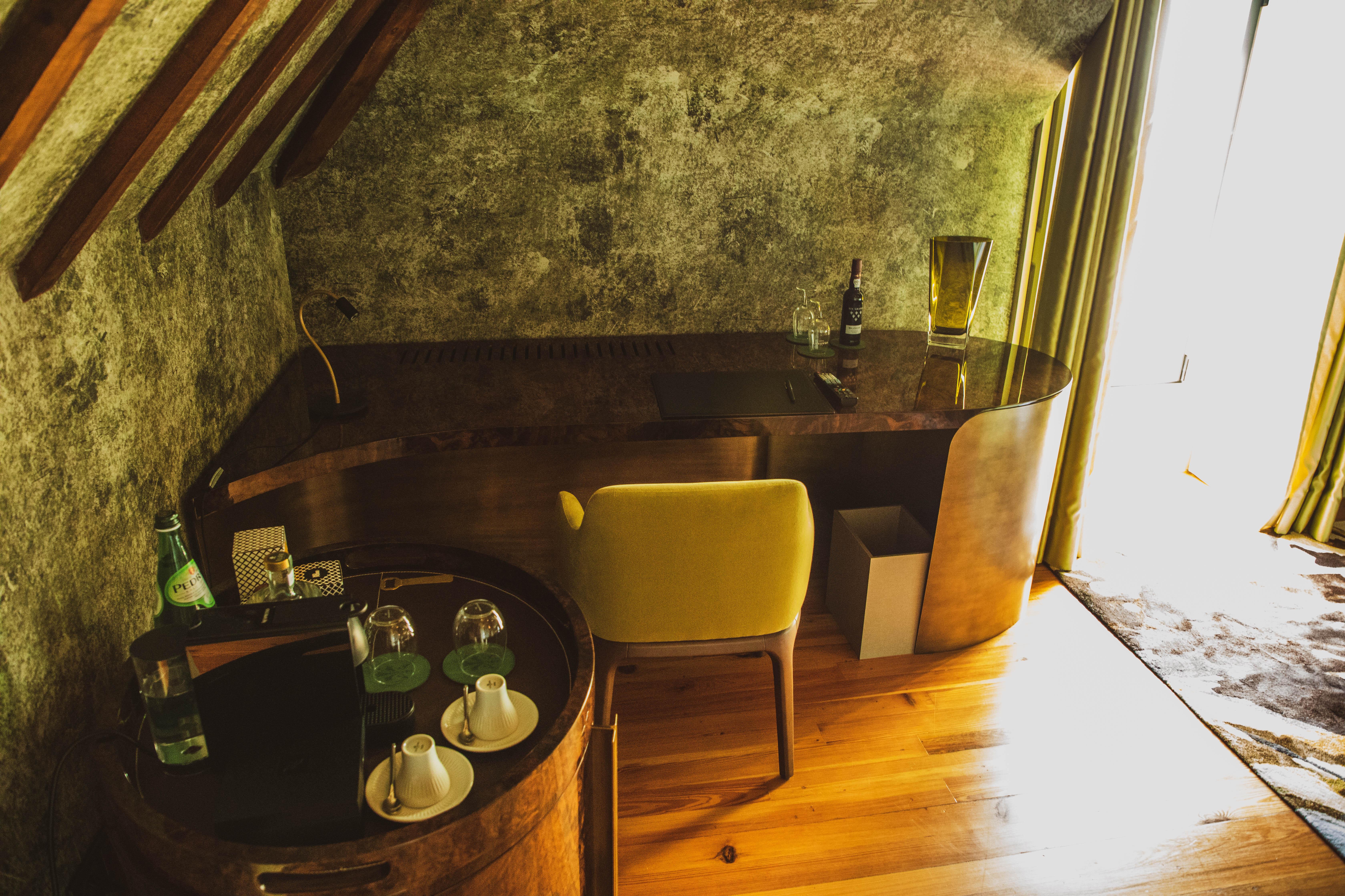 Vila Foz Hotel & Spa - Member Of Design Hotels Porto Ngoại thất bức ảnh A room at the hotel